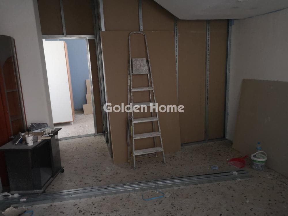 Warehouse in Palaia Kokkinia, Piraeus — Photo 4 of 16