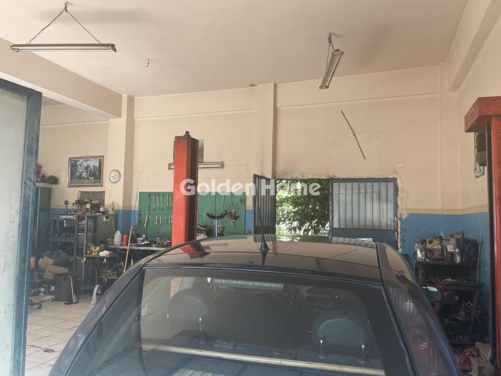Retail Store in Pratsika, Patra — Photo 2 of 3
