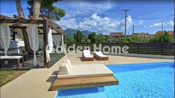 House in Kassiopi, Corfu — Photo 2 of 17