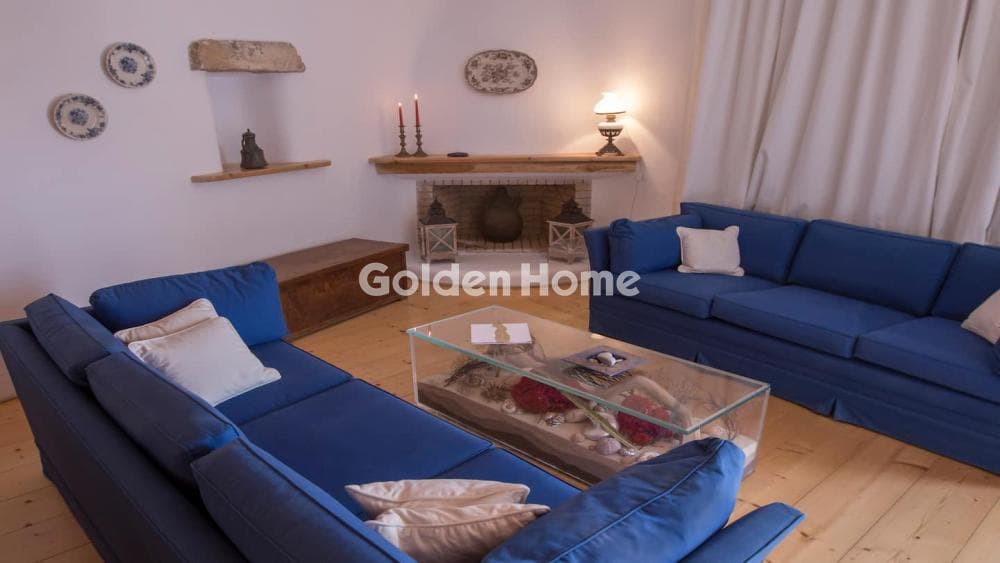 House in Kastro, Mykonos — Photo 8 of 17