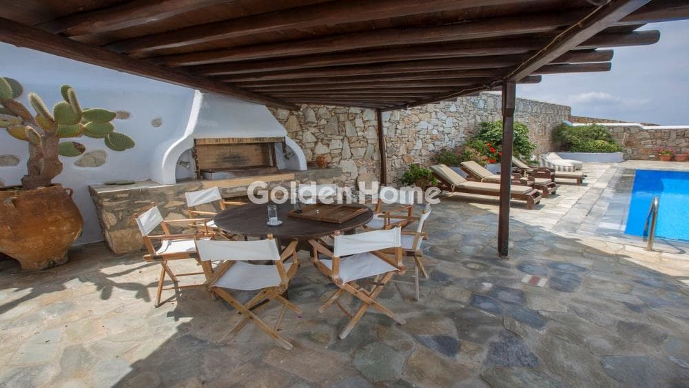 House in Kastro, Mykonos — Photo 5 of 17
