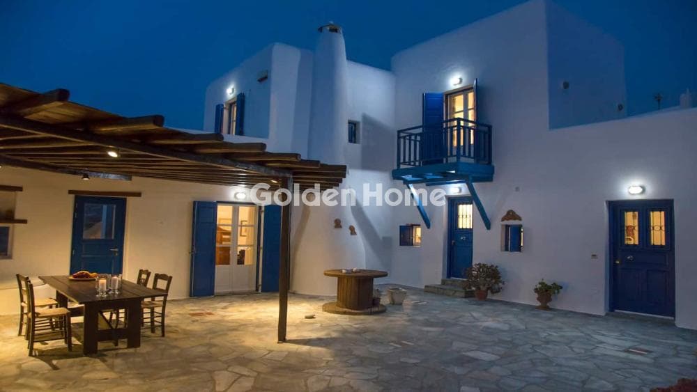 House in Kastro, Mykonos — Photo 4 of 17
