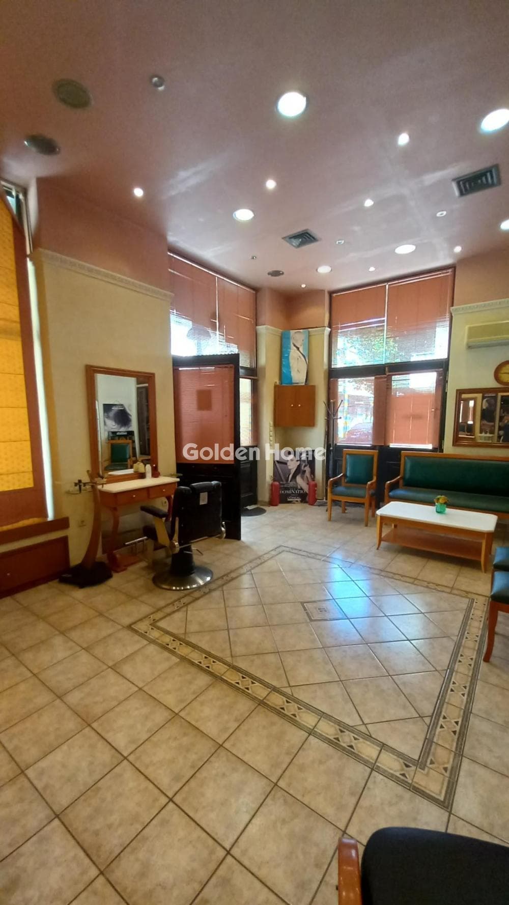 Κατάστημα στην Άγιος Παντελεήμονας, Δραπετσώνα — Φωτογραφία 1 από 4