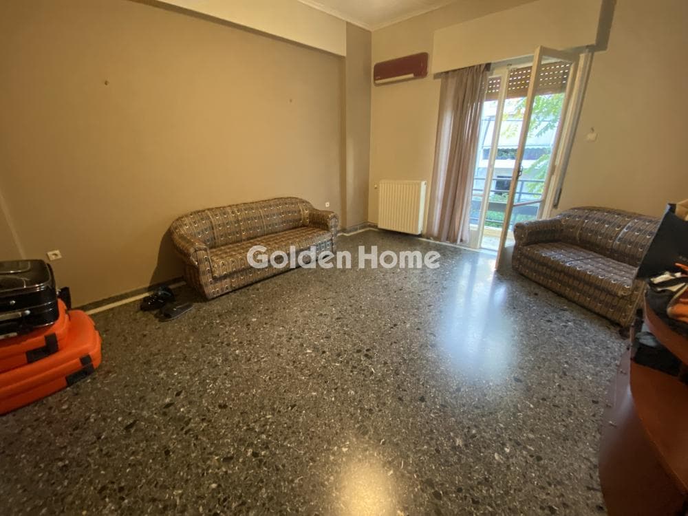 Apartment in Plateia Ntavari, Palaio Faliro — Photo 1 of 14