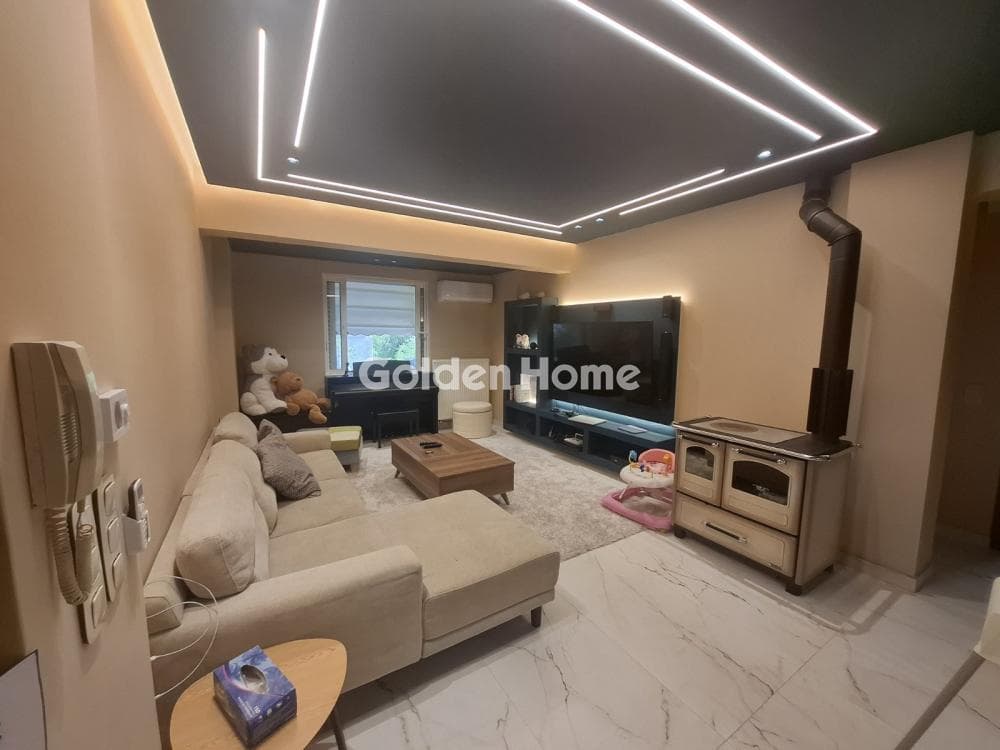 Apartment in Lazarou, Nea Ionia — Photo 1 of 22