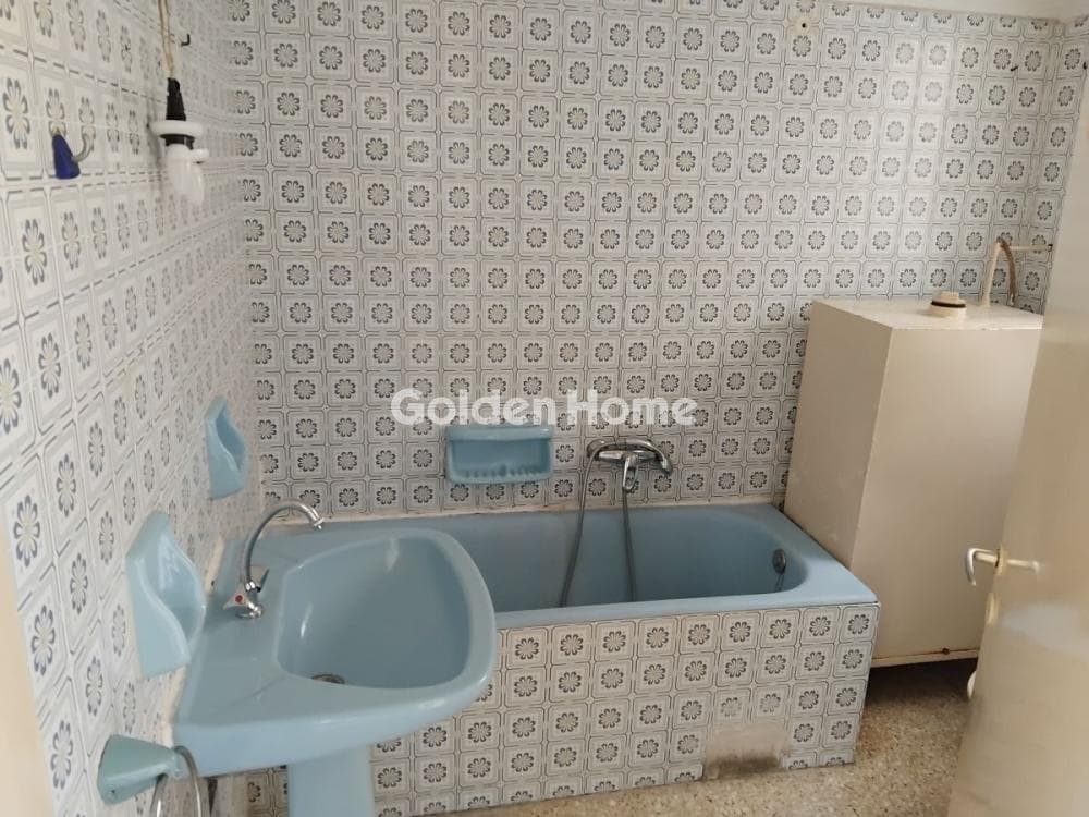 Apartment in Agios Georgios, Keratsini — Photo 20 of 24