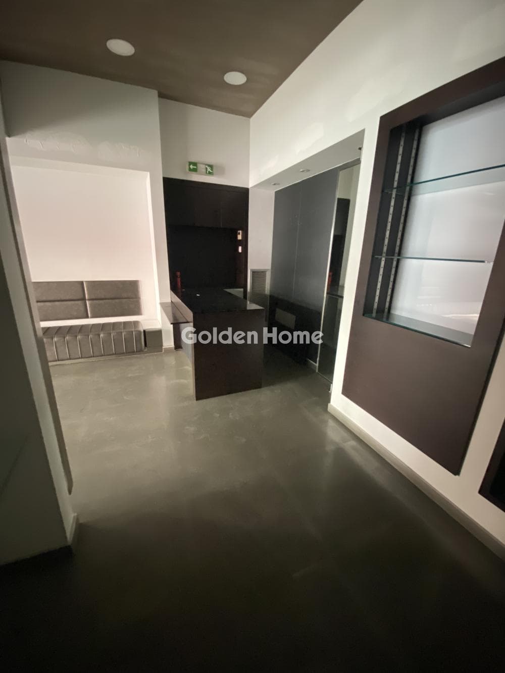 Retail Store in Neo Terma, Marousi — Photo 5 of 10
