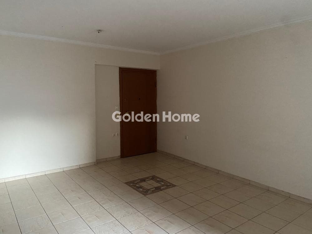 Apartment in Osios Loukas, Patisia — Photo 2 of 15