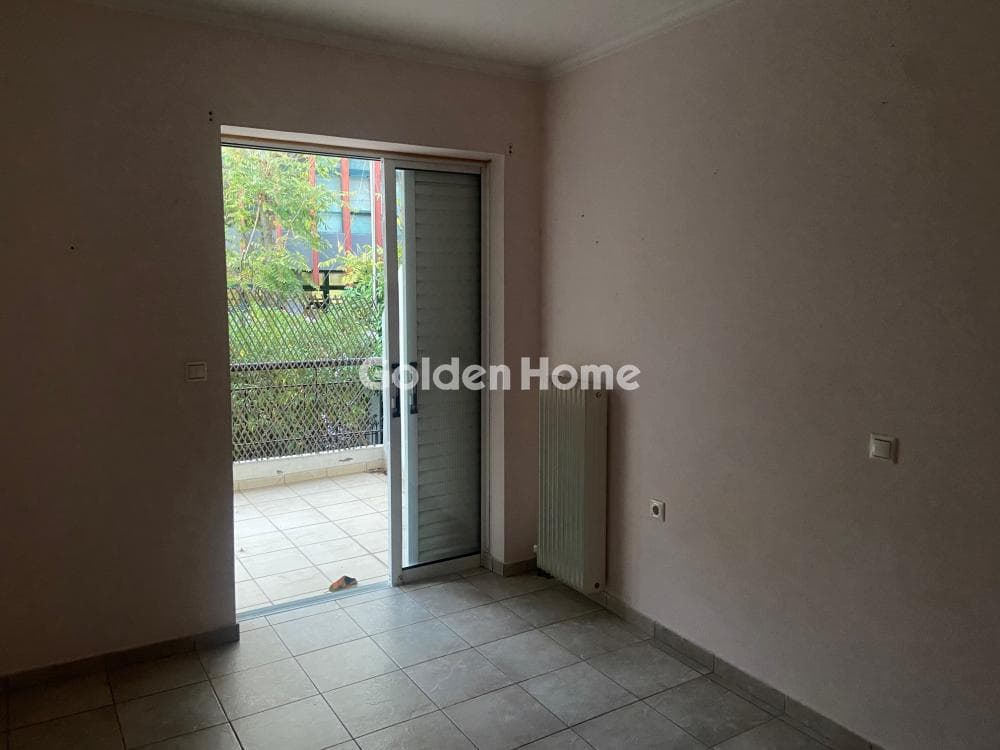 Apartment in Osios Loukas, Patisia — Photo 7 of 15