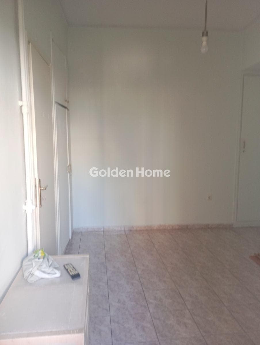 Apartment in Plateia Koliatsou, Patision - Acharnon — Photo 2 of 14