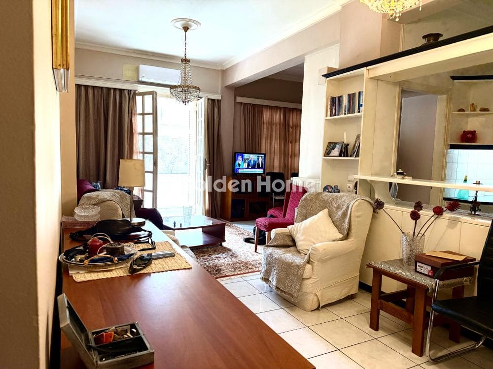 Apartment in Agios Ioannis, Neos Kosmos — Photo 1 of 14