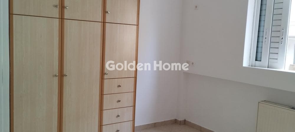 Apartment in Analipsi, Drapetsona — Photo 10 of 11