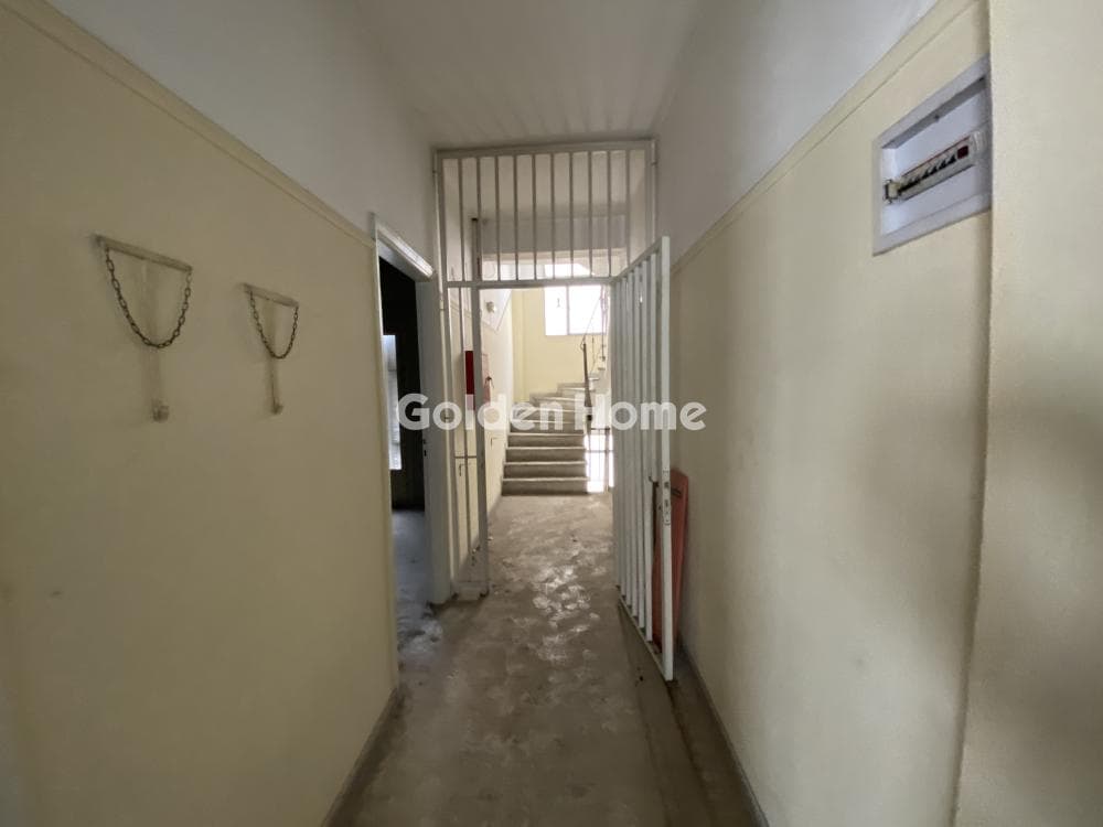 Office in Platia Koumoundourou, Kentro — Photo 9 of 16