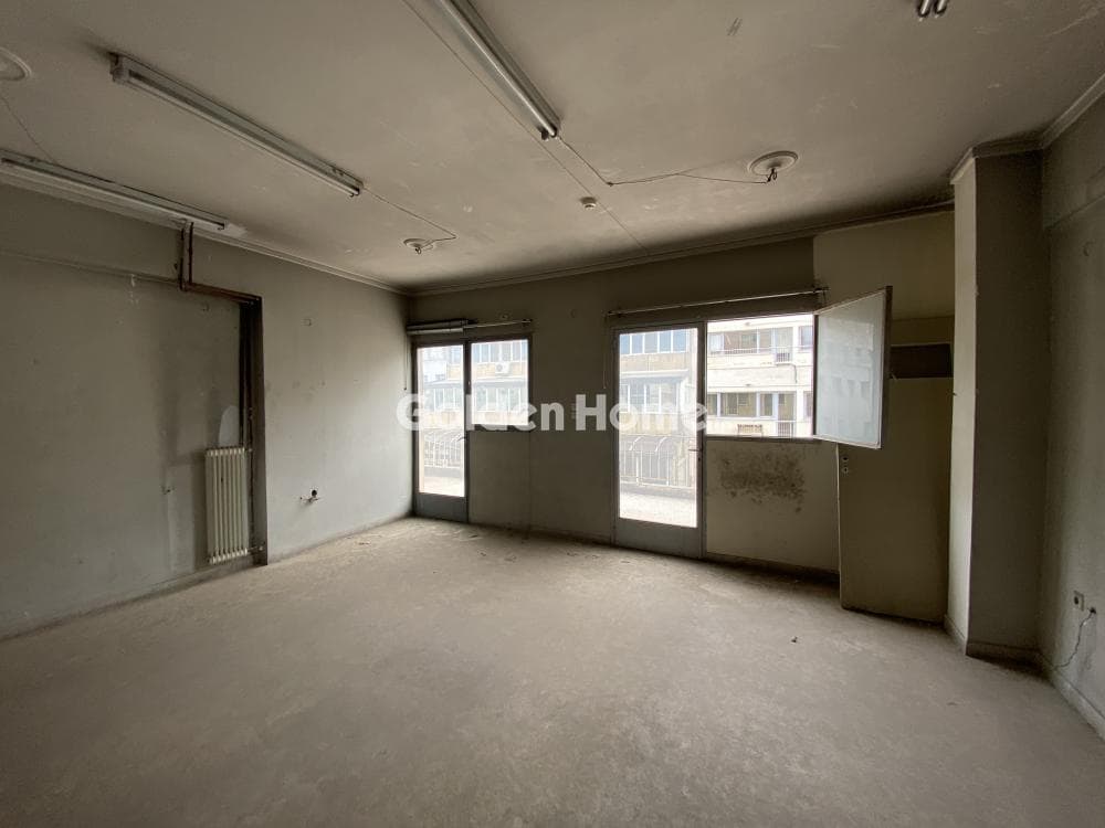 Office in Platia Koumoundourou, Kentro — Photo 3 of 16