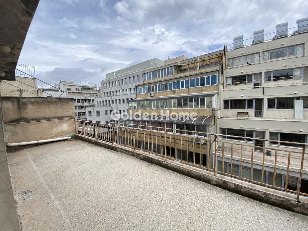 Office in Platia Koumoundourou, Kentro — Photo 2 of 16
