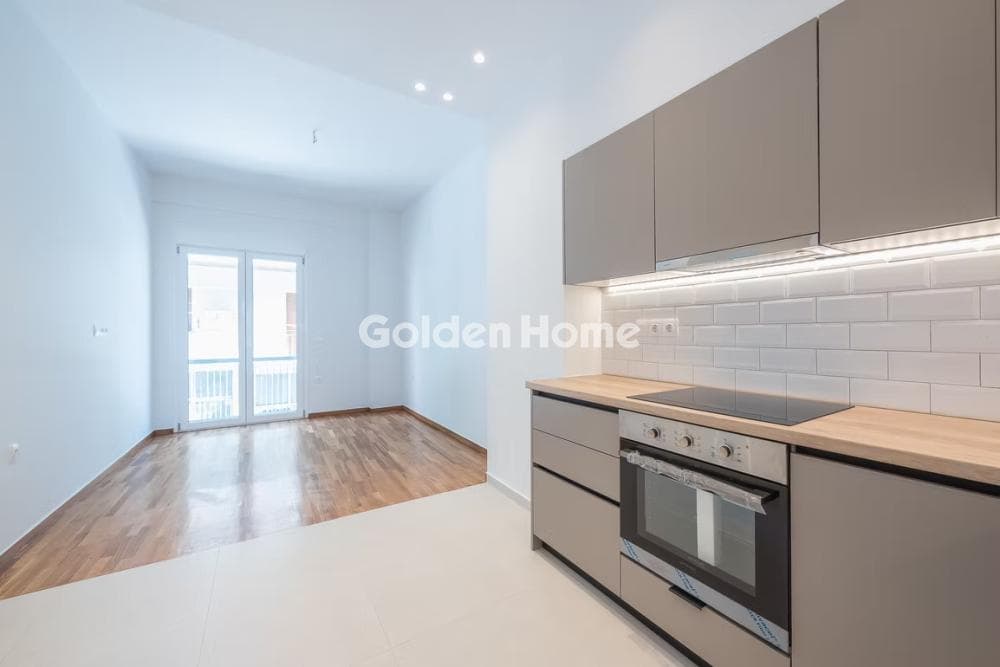 Apartment in Neo Pagkrati, Vironas — Photo 1 of 12