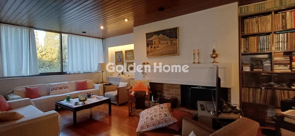 Apartment in Agia Varvara, Chalandri — Photo 1 of 21