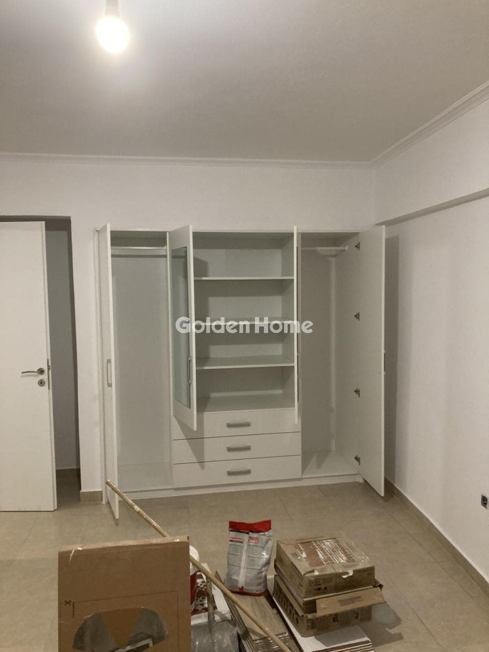Apartment in Osios Loukas, Patisia — Photo 1 of 9