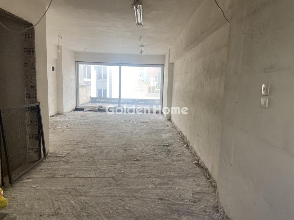 Retail Store in Pigi, Patra — Photo 8 of 13