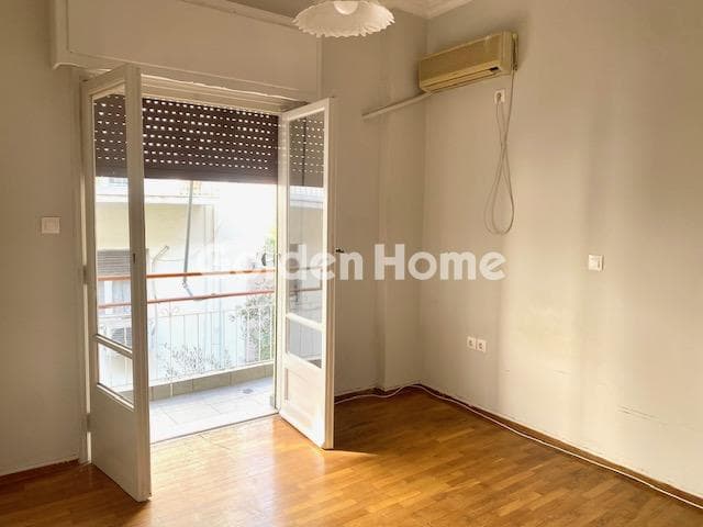 Apartment in Dafni, Dafni — Photo 1 of 11