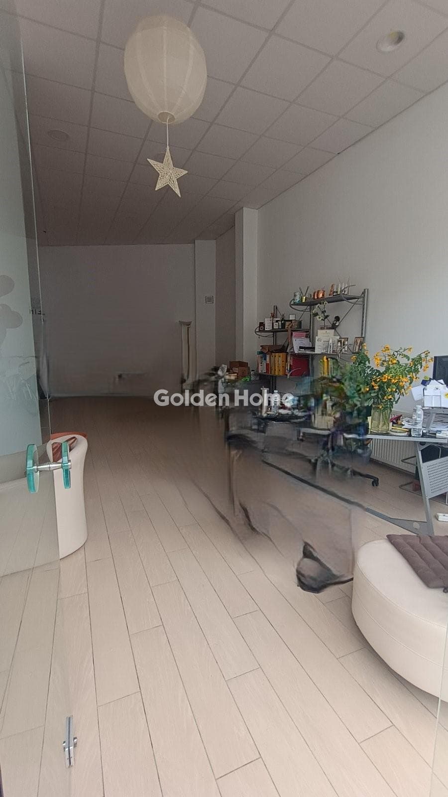 Retail Store in Asprovrisi, Oreokastro — Photo 1 of 15