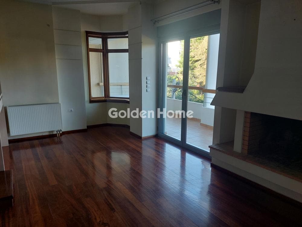 Apartment in Amfiali, Keratsini — Photo 3 of 30