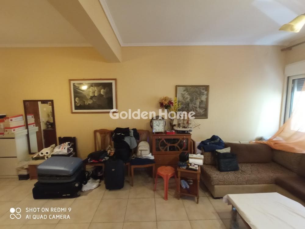 Apartment in Alsos, Nea Smyrni — Photo 1 of 28