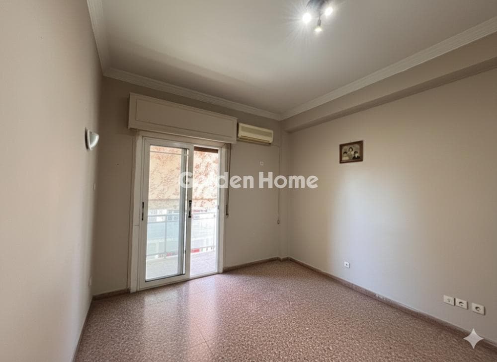 Apartment in Karava, Koridallos — Photo 1 of 12