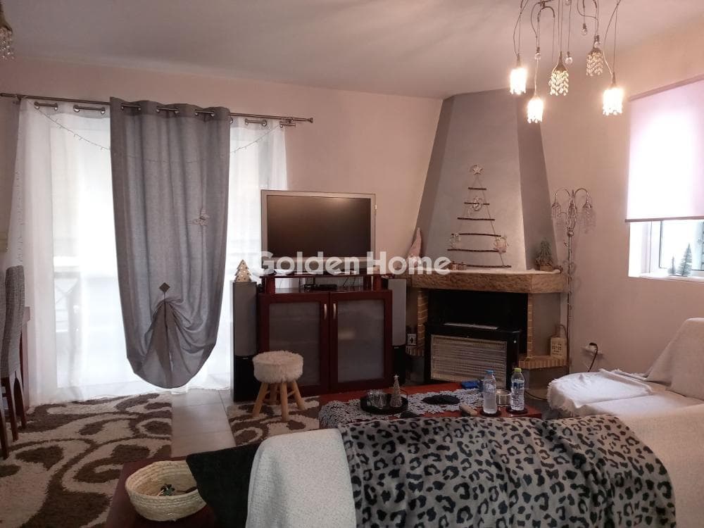 Apartment in Nea Charavgi, Kamatero — Photo 1 of 16
