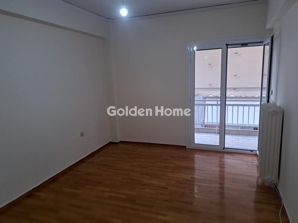 Apartment in Plateia Davaki, Kalithea — Photo 8 of 11