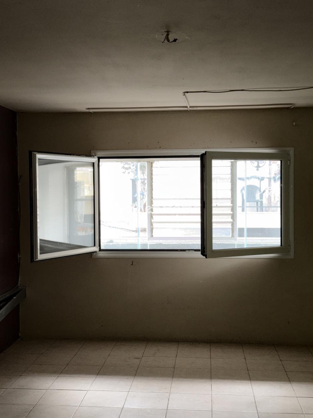 Retail Store in Platoma, Chalkida — Photo 6 of 9