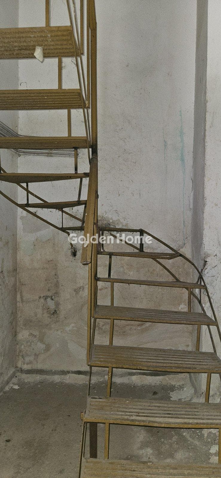 Retail Store in Alsos Pagkratiou, Pagkrati — Photo 7 of 10