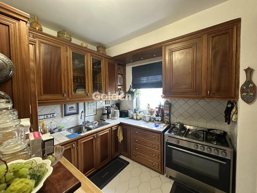 House in Center, Com. Kapandriti — Photo 7 of 24