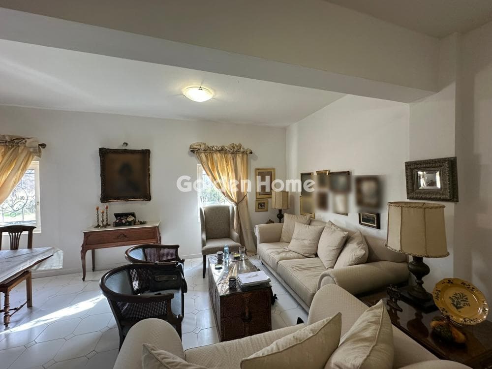 House in Center, Com. Kapandriti — Photo 1 of 24