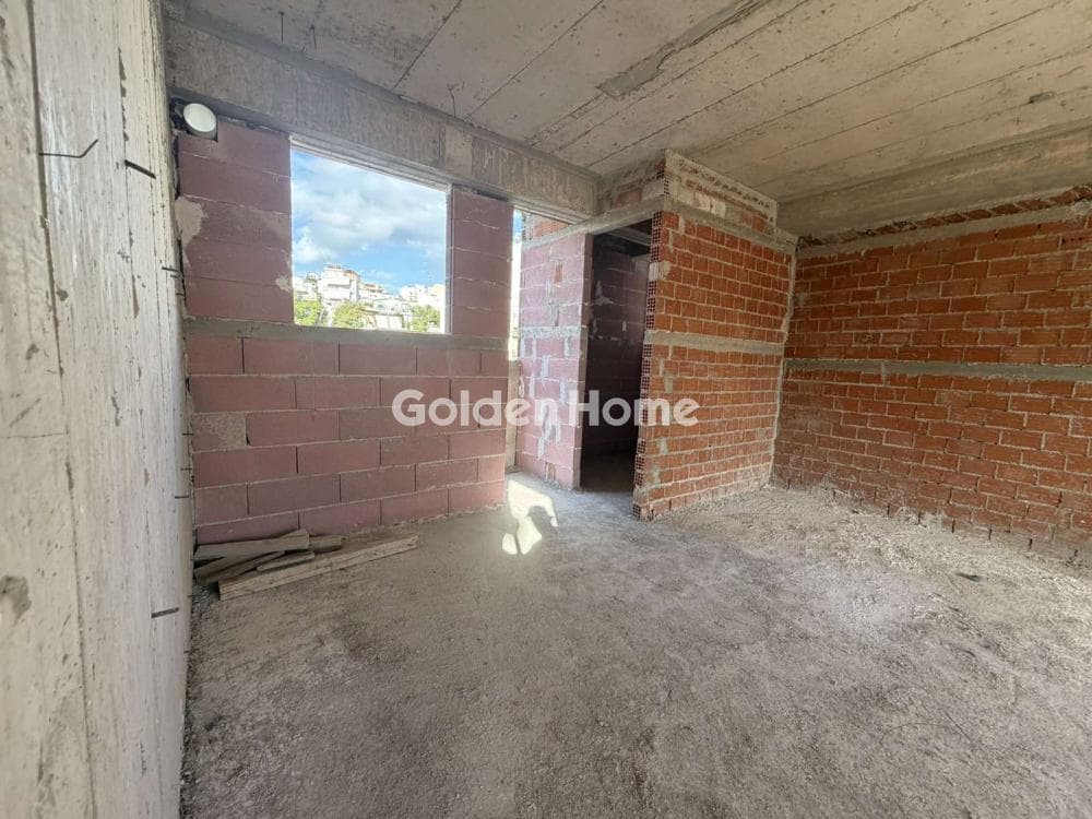 Apartment in Evgenia, Keratsini — Photo 3 of 12