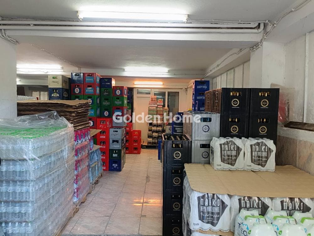 Retail Store in Panionia, Glyfada — Photo 10 of 11