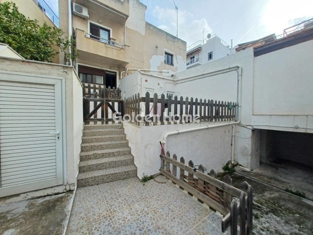 Building Plot in Aktimones, Galatsi — Photo 2 of 36
