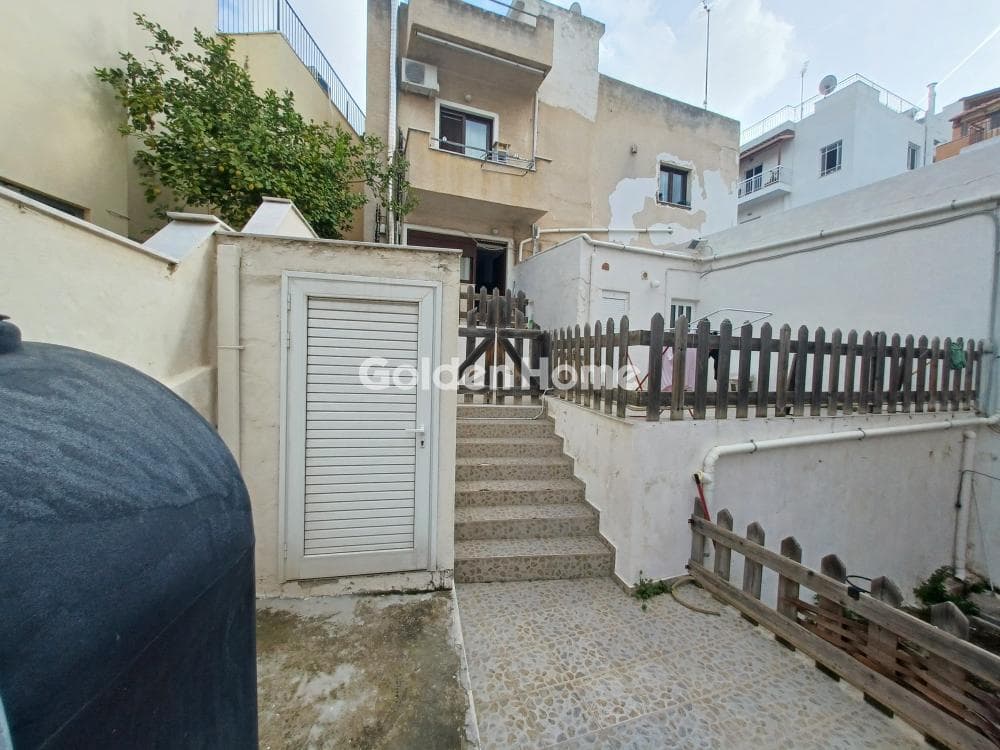 Building Plot in Aktimones, Galatsi — Photo 3 of 36