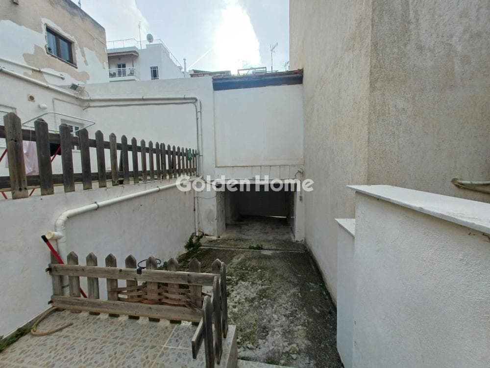 Building Plot in Aktimones, Galatsi — Photo 4 of 36