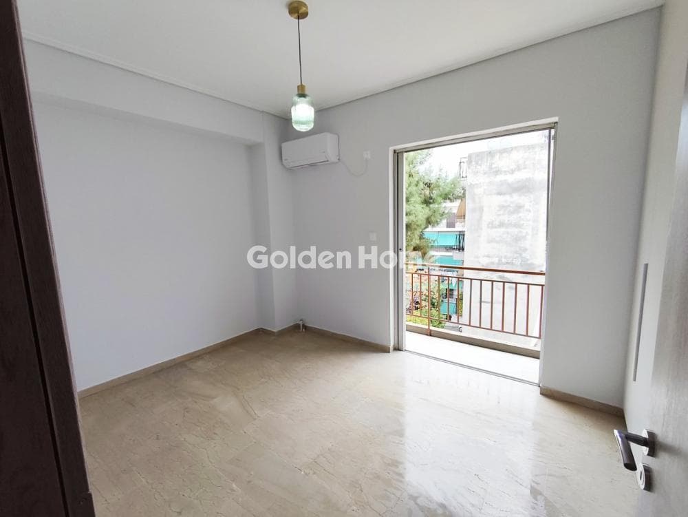 Apartment in Evaggelistria, Nikaia — Photo 13 of 16