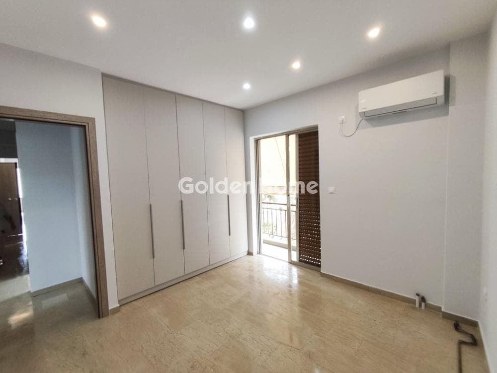 Apartment in Evaggelistria, Nikaia — Photo 15 of 16