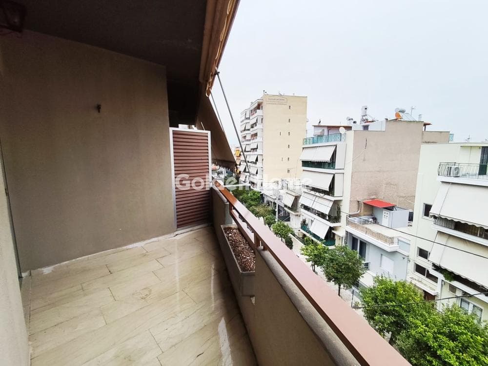 Apartment in Evaggelistria, Nikaia — Photo 2 of 16