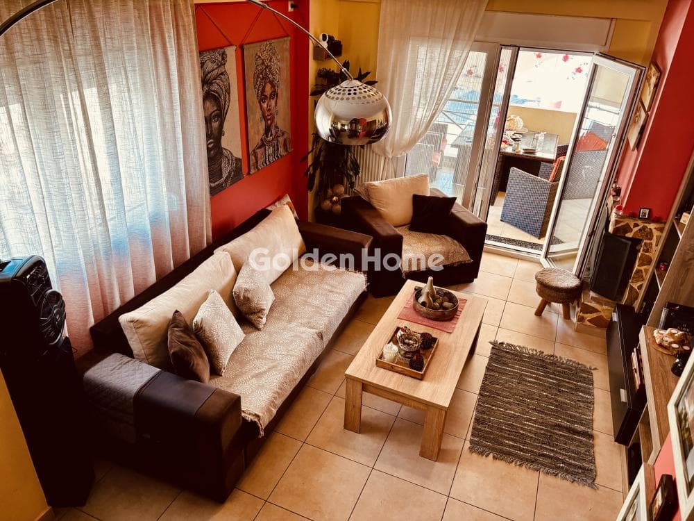 Apartment in Center, Lavrio — Photo 2 of 22