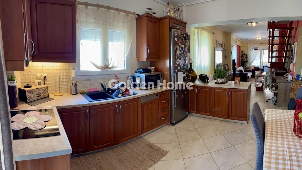 Apartment in Center, Lavrio — Photo 3 of 22