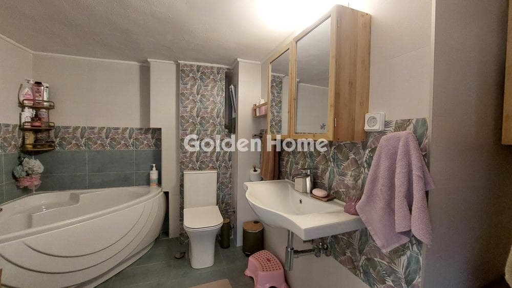Apartment in Paradeisos, Agia Paraskevi — Photo 3 of 43