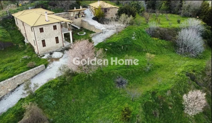 Μονοκατοικία στην Μποζικάς, Σικυώνα — Φωτογραφία 1 από 11
