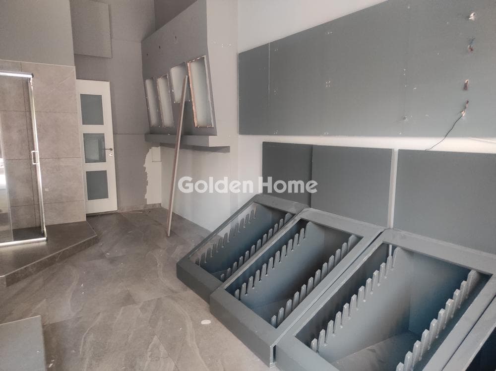 Retail Store in Plateia Davaki, Kalithea — Photo 5 of 12