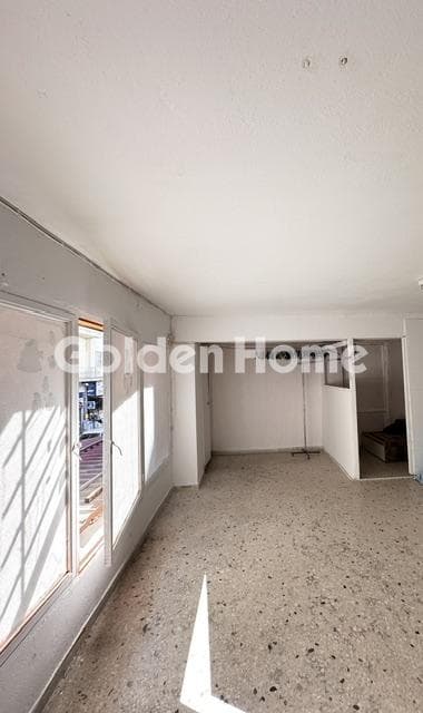 Retail Store in Plateia Davaki, Kalithea — Photo 11 of 11