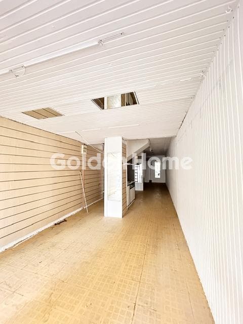 Retail Store in Plateia Davaki, Kalithea — Photo 2 of 11
