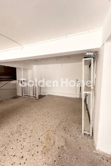Retail Store in Plateia Davaki, Kalithea — Photo 8 of 11